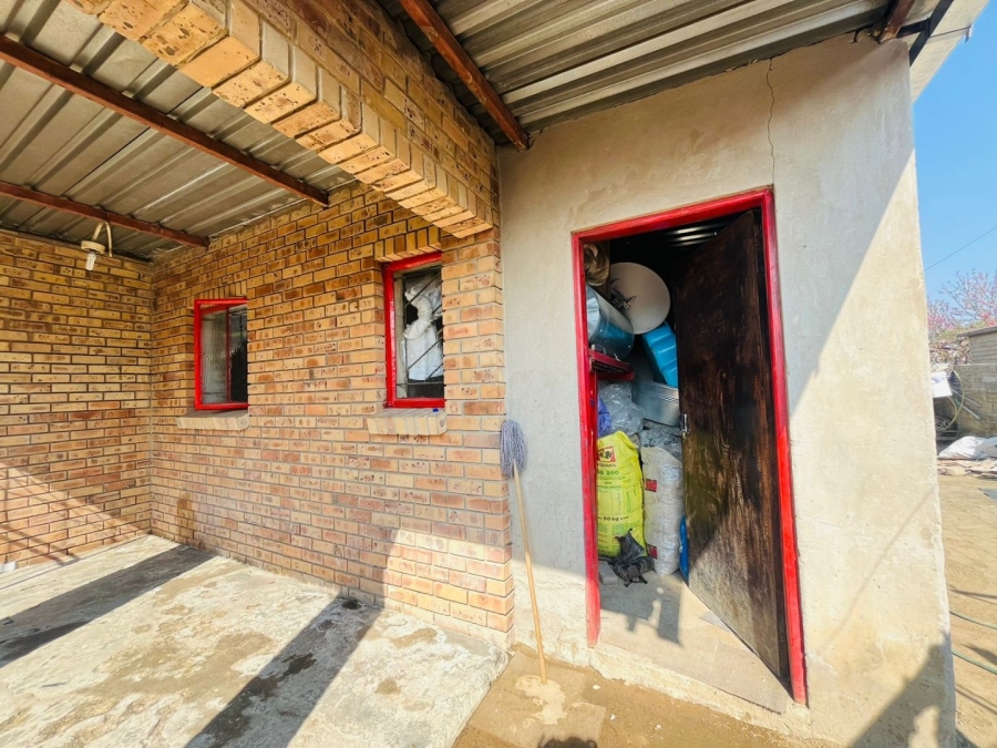 4 Bedroom Property for Sale in Motse Papiki Moilwa Free State